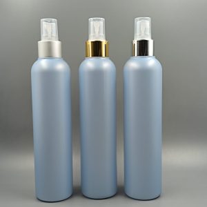 Envase en 250 Azul con spray metal plateado y dorado